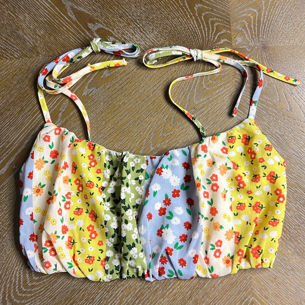 BLUE BLUSH Floral Crop Top S